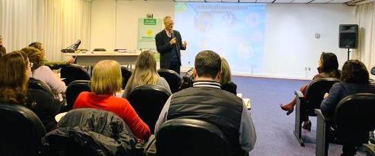 Encontro Escolas do Campo da Secretaria da Educação debate o Cooperativismo