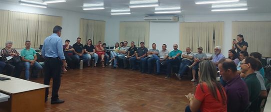 Seminário debate desenvolvimento do cooperativismo no Vale do Taquari