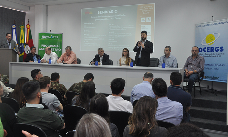 Seminário reúne cooperativas da agricultura familiar e governo para aperfeiçoar PAA