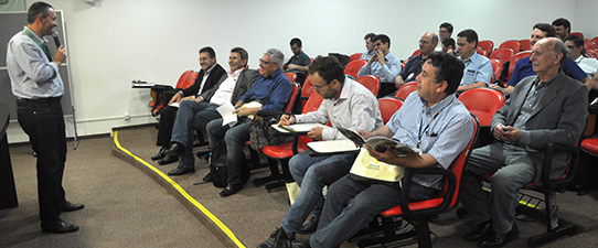 Técnicos da Emater participam de Seminário do Cooperativismo