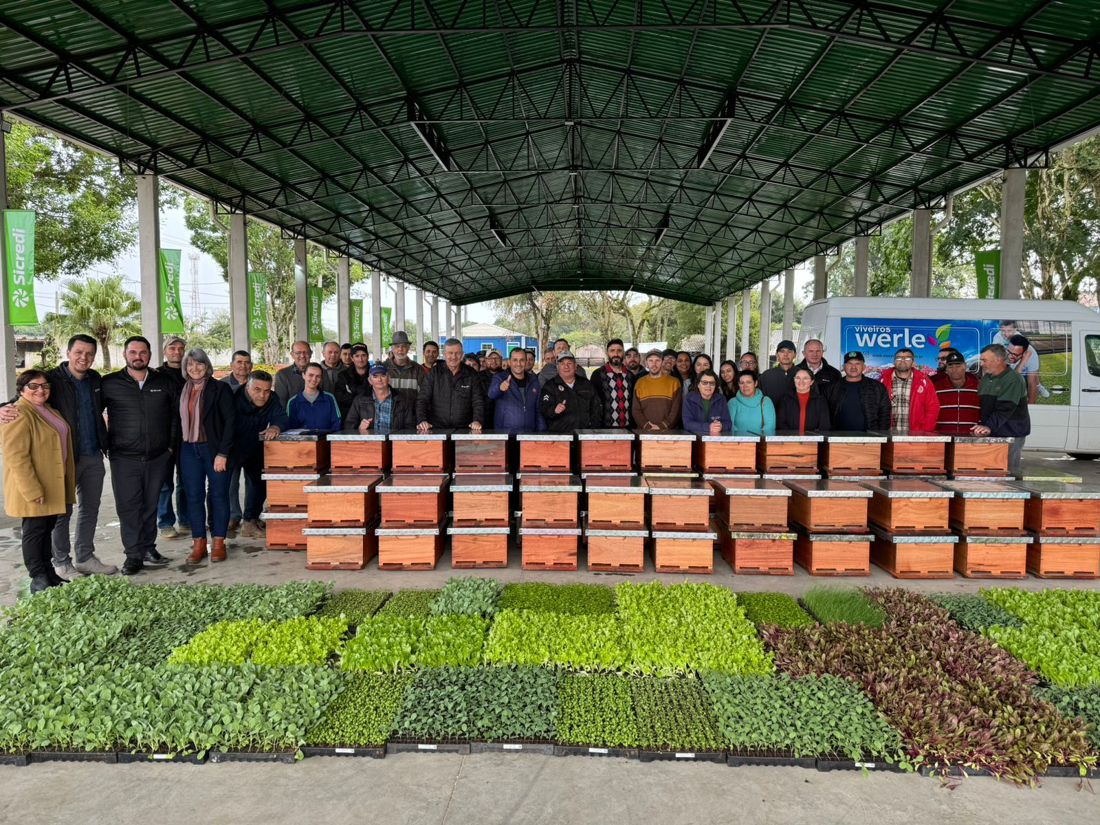 Sicredi Vale do Rio Pardo realiza ações com cooperativas e agricultores atingidos pela enchente 