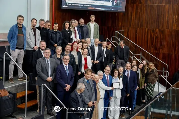 Casa Cooperativa tem trajetória reconhecida pelo Parlamento gaúcho