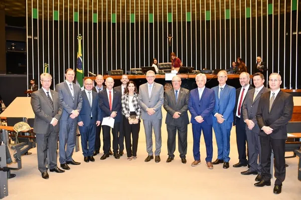 Câmara homenageia os 70 anos de história da Certel