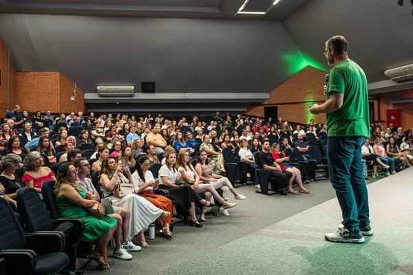 Sicredi Pioneira é destaque em certificado de capitalismo consciente